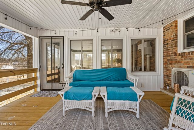 2112 Knob Creek Road, Johnson City, TN 37604