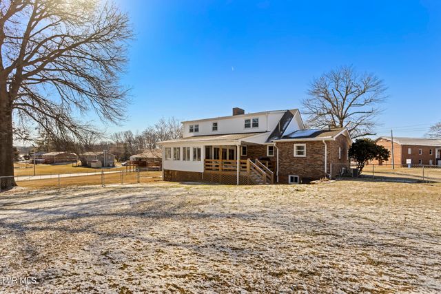 2112 Knob Creek Road, Johnson City, TN 37604