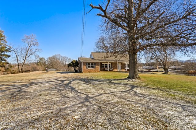 2112 Knob Creek Road, Johnson City, TN 37604