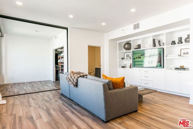 460 S Spring Street 1105, Los Angeles, CA 90013