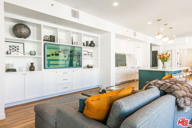 460 S Spring Street 1105, Los Angeles, CA 90013
