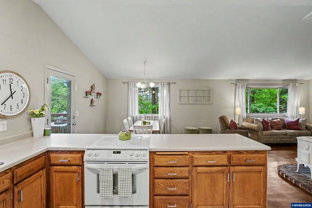 2351 NW Nightingale Pl, Corvallis, OR 97330