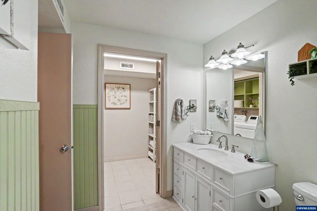 2351 NW Nightingale Pl, Corvallis, OR 97330