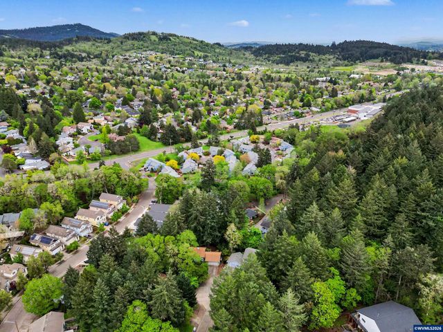 2351 NW Nightingale Pl, Corvallis, OR 97330