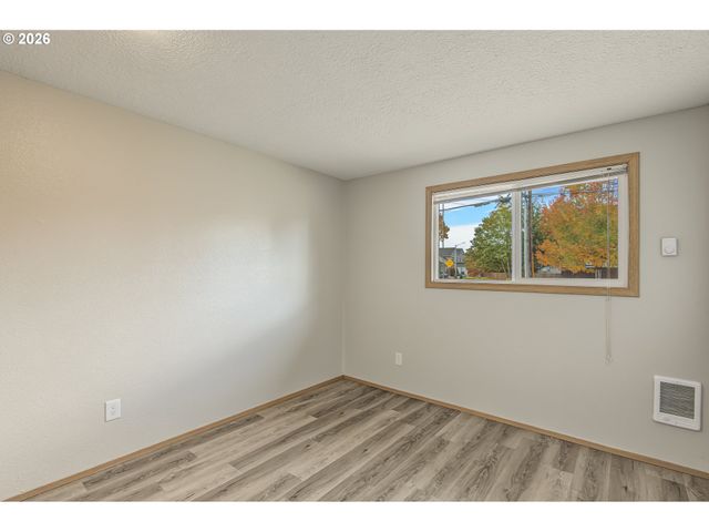 1874 Ne 15TH Ave, Hillsboro, OR 97124