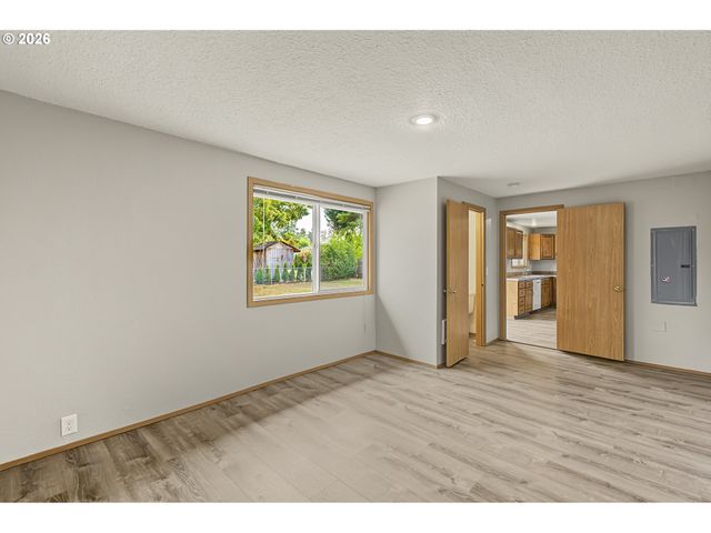 1874 Ne 15TH Ave, Hillsboro, OR 97124