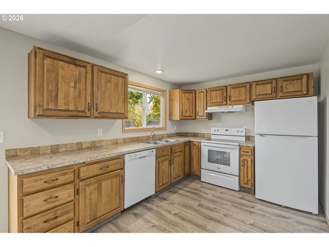 1874 Ne 15TH Ave, Hillsboro, OR 97124