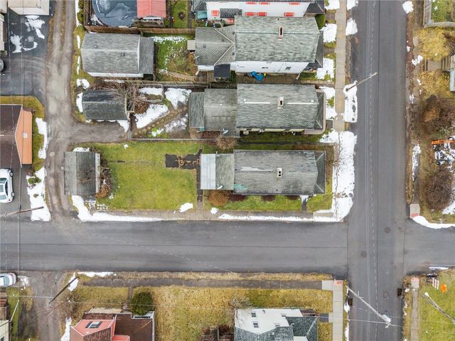 542 N Cedar St, New Castle, PA 16102