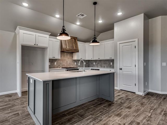 1111 Wisteria Way, Noble, OK 73068