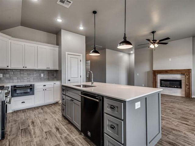 1111 Wisteria Way, Noble, OK 73068