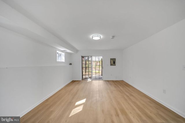 2719 HARTFORD ST SE, Washington, DC 20020