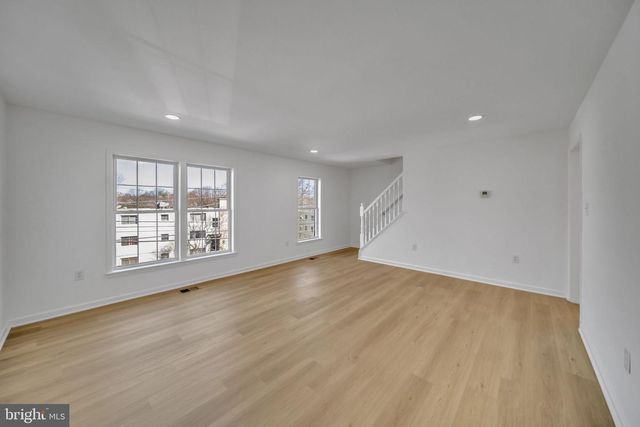 2719 HARTFORD ST SE, Washington, DC 20020