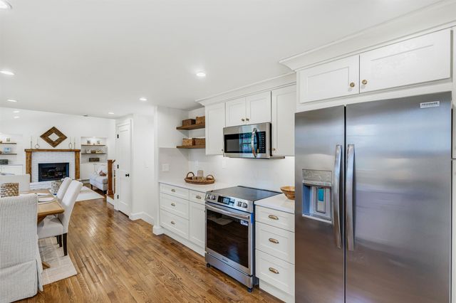 11 Merrimac Road, Newton, NH 03858