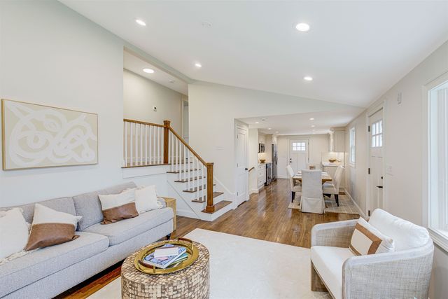 11 Merrimac Road, Newton, NH 03858