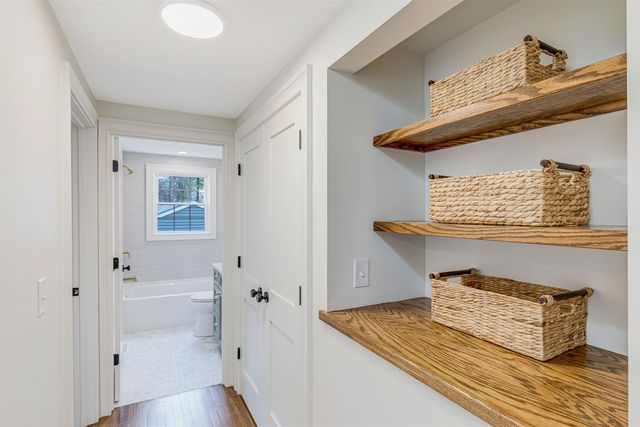 11 Merrimac Road, Newton, NH 03858