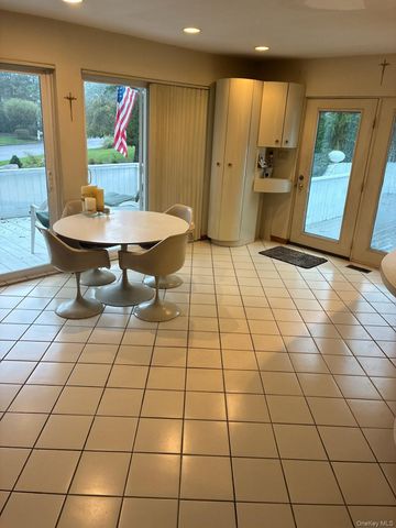 22 Waters Edge Lane, Mount Sinai, NY 11766