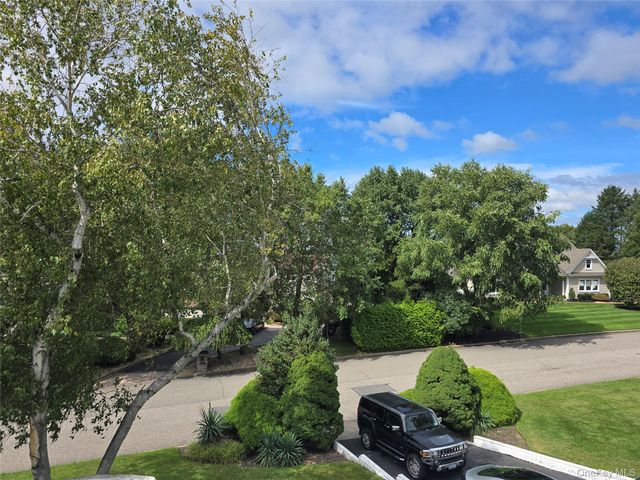 22 Waters Edge Lane, Mount Sinai, NY 11766