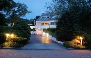 22 Waters Edge Lane, Mount Sinai, NY 11766