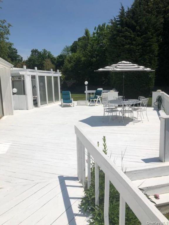 22 Waters Edge Lane, Mount Sinai, NY 11766 — photo 4