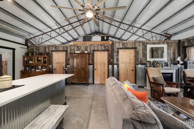 10335 SE Hwy J, Collins, MO 64738