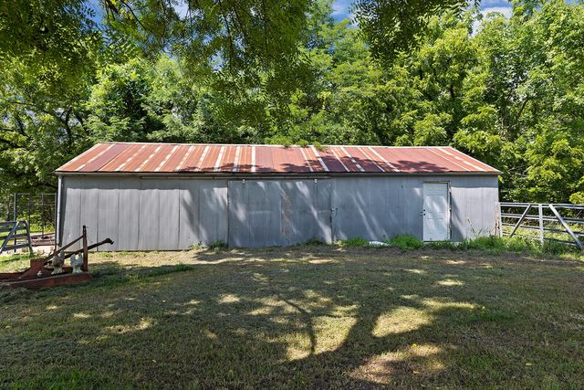 10335 SE Hwy J, Collins, MO 64738