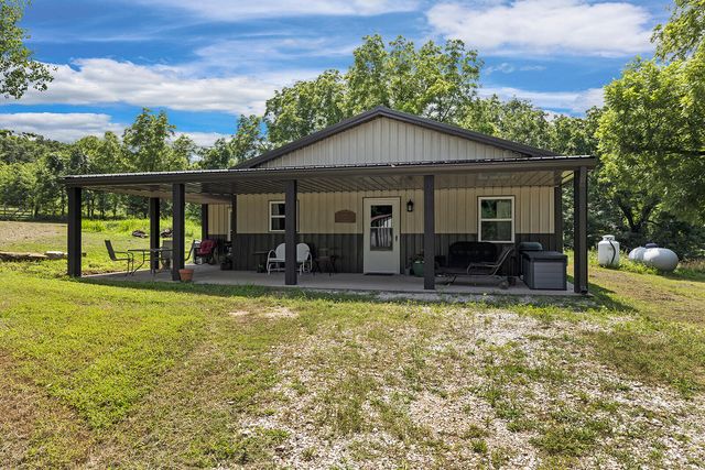 10335 SE Hwy J, Collins, MO 64738
