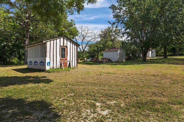 10335 SE Hwy J, Collins, MO 64738