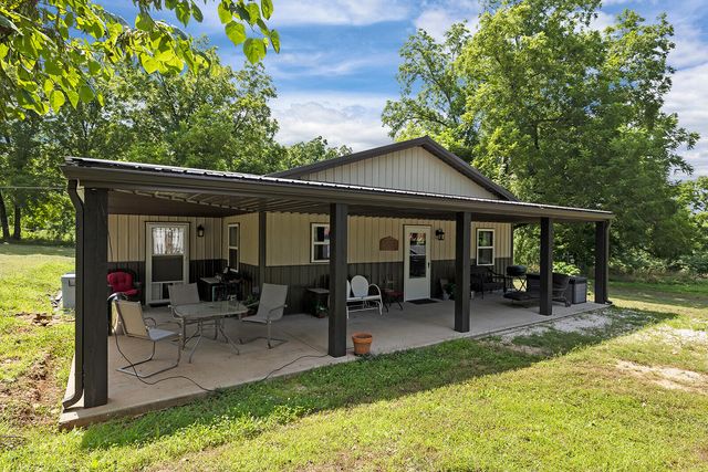 10335 SE Hwy J, Collins, MO 64738