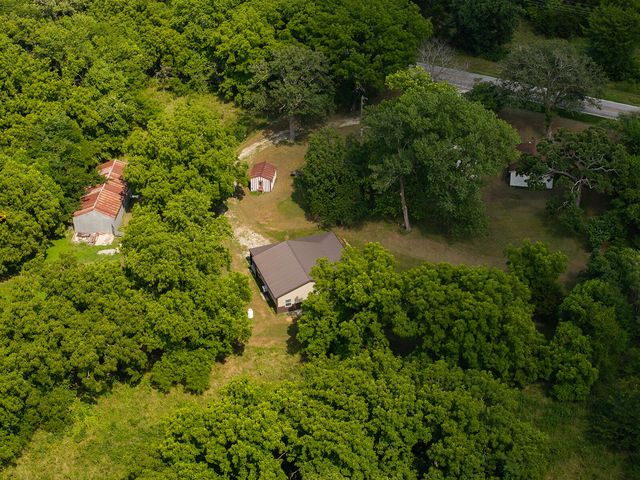 10335 SE Hwy J, Collins, MO 64738