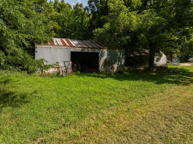10335 SE Hwy J, Collins, MO 64738