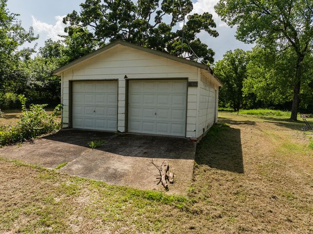 10335 SE Hwy J, Collins, MO 64738