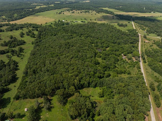 10335 SE Hwy J, Collins, MO 64738