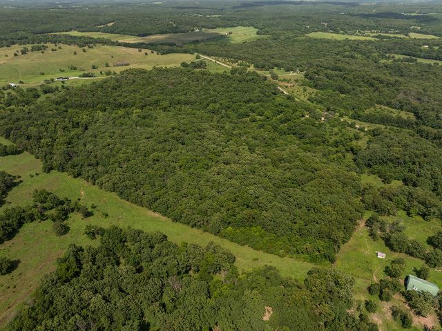 10335 SE Hwy J, Collins, MO 64738