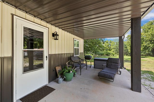 10335 SE Hwy J, Collins, MO 64738