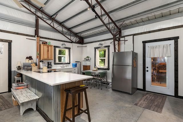 10335 SE Hwy J, Collins, MO 64738