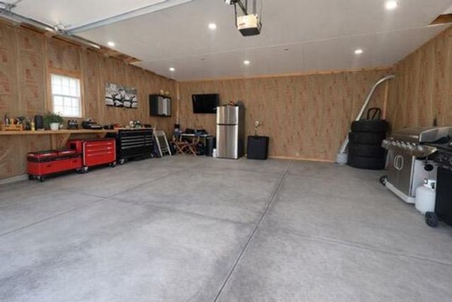 2520 E Crescent STREET, Racine, WI 53403