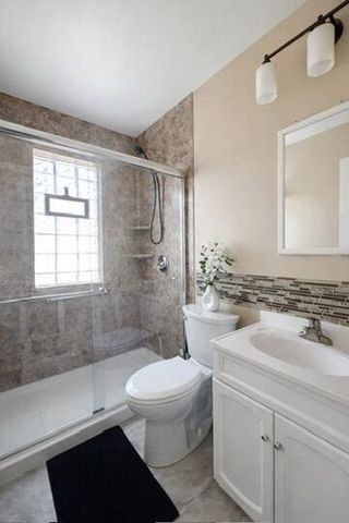 2520 E Crescent STREET, Racine, WI 53403