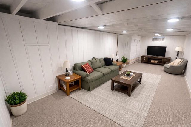 2520 E Crescent STREET, Racine, WI 53403