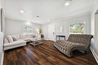 801 Hathaway Street, La Marque, TX 77568