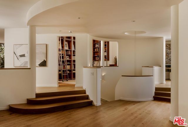 3858 Buena Park Drive, Studio City (los Angeles), CA 91604