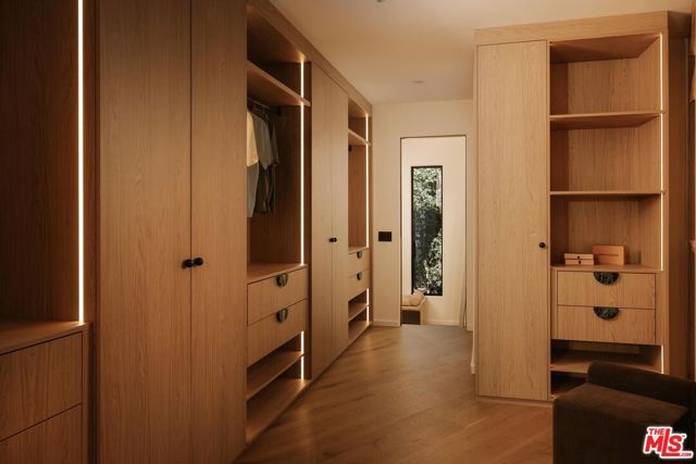 3858 Buena Park Drive, Studio City (los Angeles), CA 91604