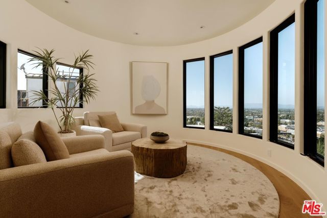 3858 Buena Park Drive, Studio City (los Angeles), CA 91604