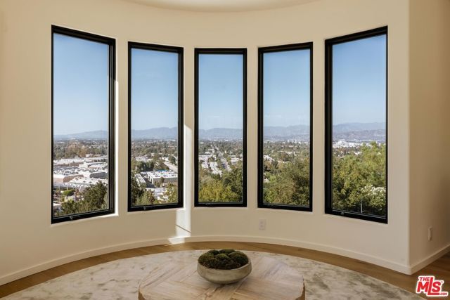 3858 Buena Park Drive, Studio City (los Angeles), CA 91604