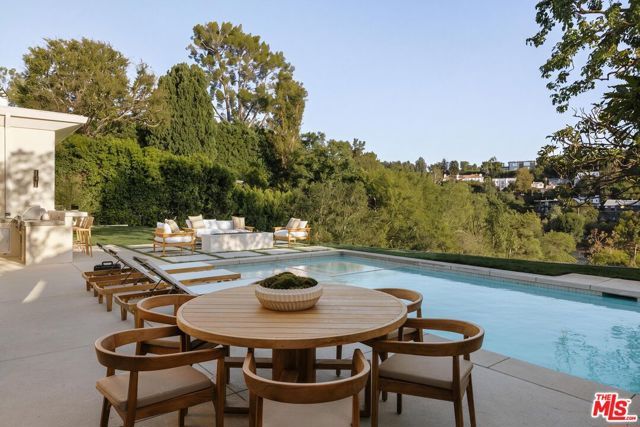 3858 Buena Park Drive, Studio City (los Angeles), CA 91604