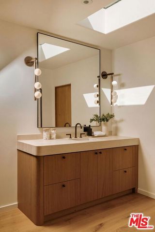 3858 Buena Park Drive, Studio City (los Angeles), CA 91604