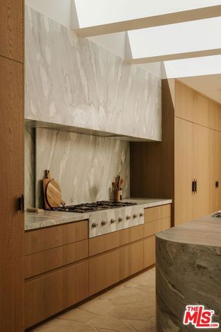 3858 Buena Park Drive, Studio City (los Angeles), CA 91604