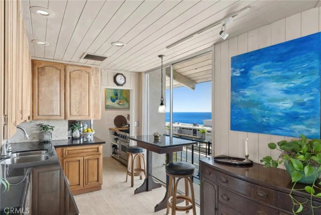 31381 Monterey Street, Laguna Beach, CA 92651