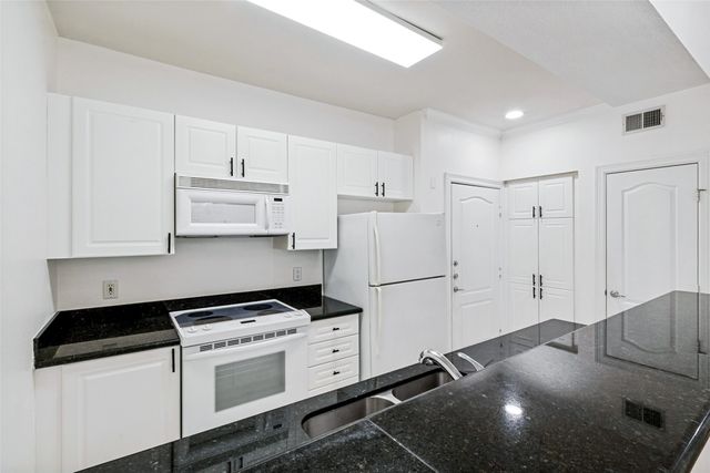 3400 Welborn Street 318, Dallas, TX 75219