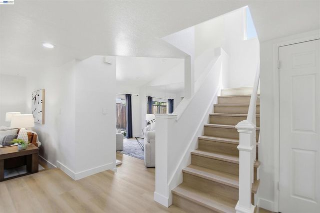 6010 Peppertree Ct, Newark, CA 94560