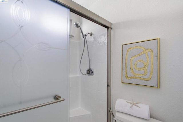 6010 Peppertree Ct, Newark, CA 94560